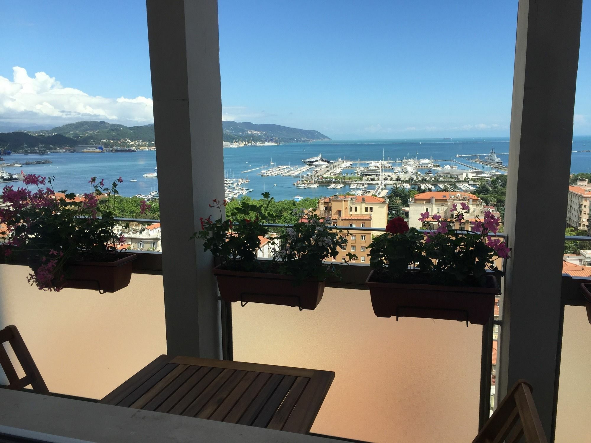 Guesthouse Il Grattacielo Sul Golfo La Spezia Zewnętrze zdjęcie